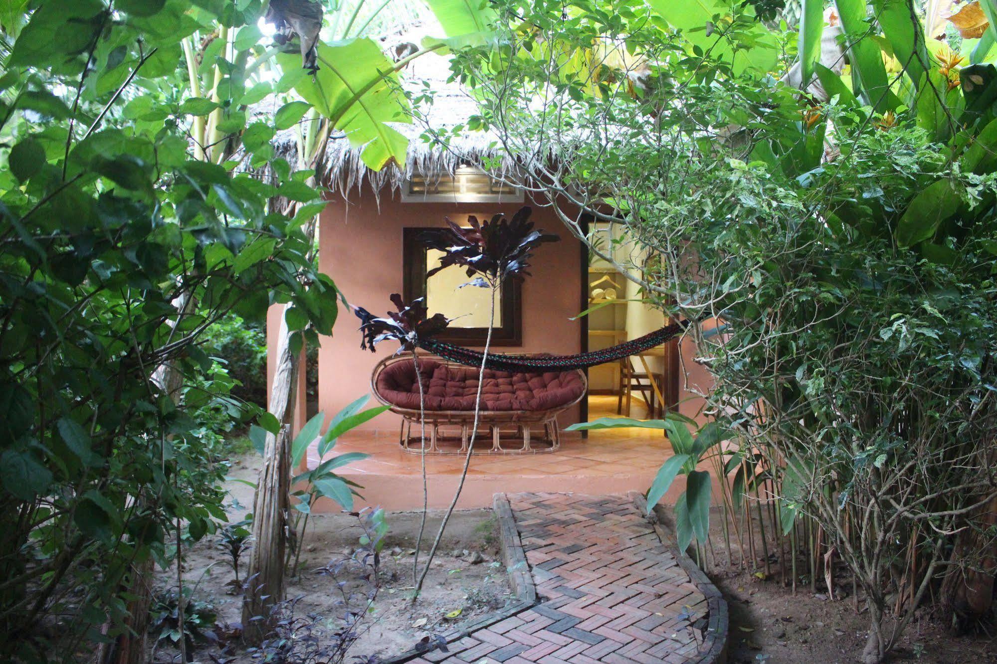 Botanica Hotel Kep Buitenkant foto